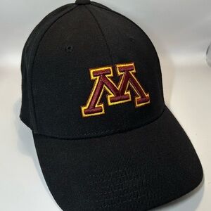 Minnesota Gophers ball cap. Stretch.